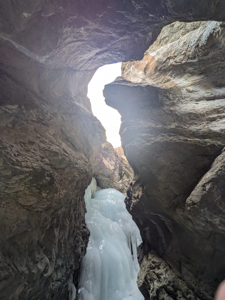 PXL_20250327_213849143