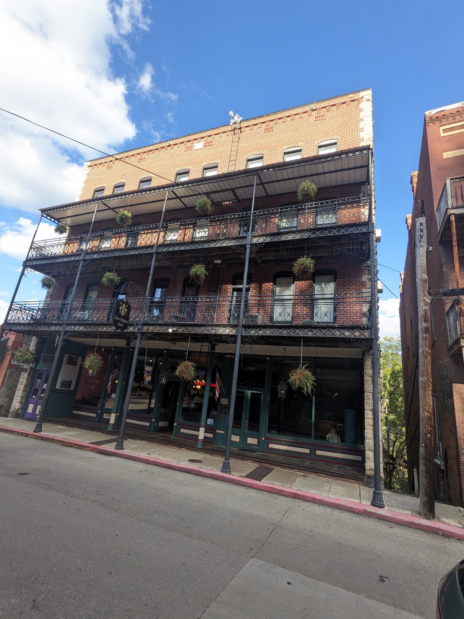 hogscald-and-eureka-springs-02.jpg hogscald-and-eureka-springs-02.jpg
