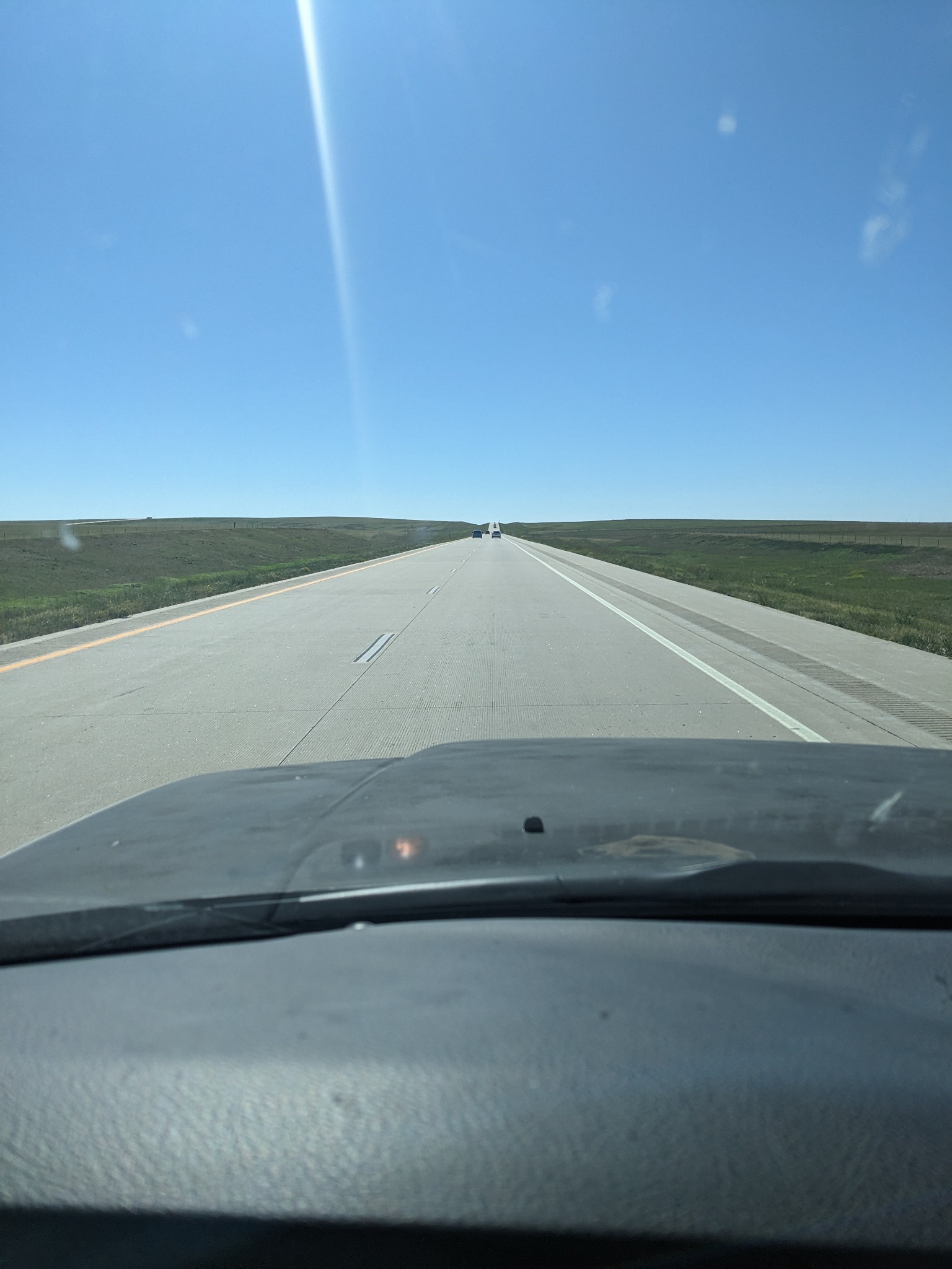 on-the-road-03.jpg on-the-road-03.jpg